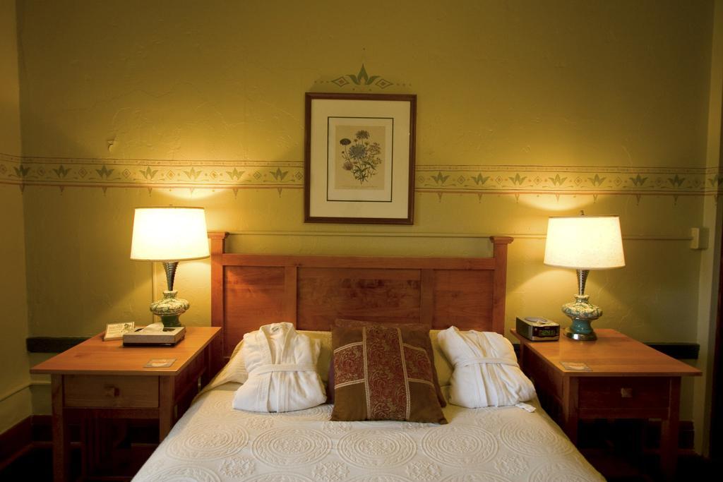 Mcmenamins Edgefield Hotel Troutdale Quarto foto