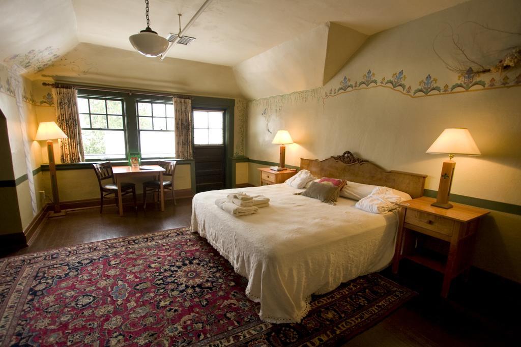 Mcmenamins Edgefield Hotel Troutdale Quarto foto