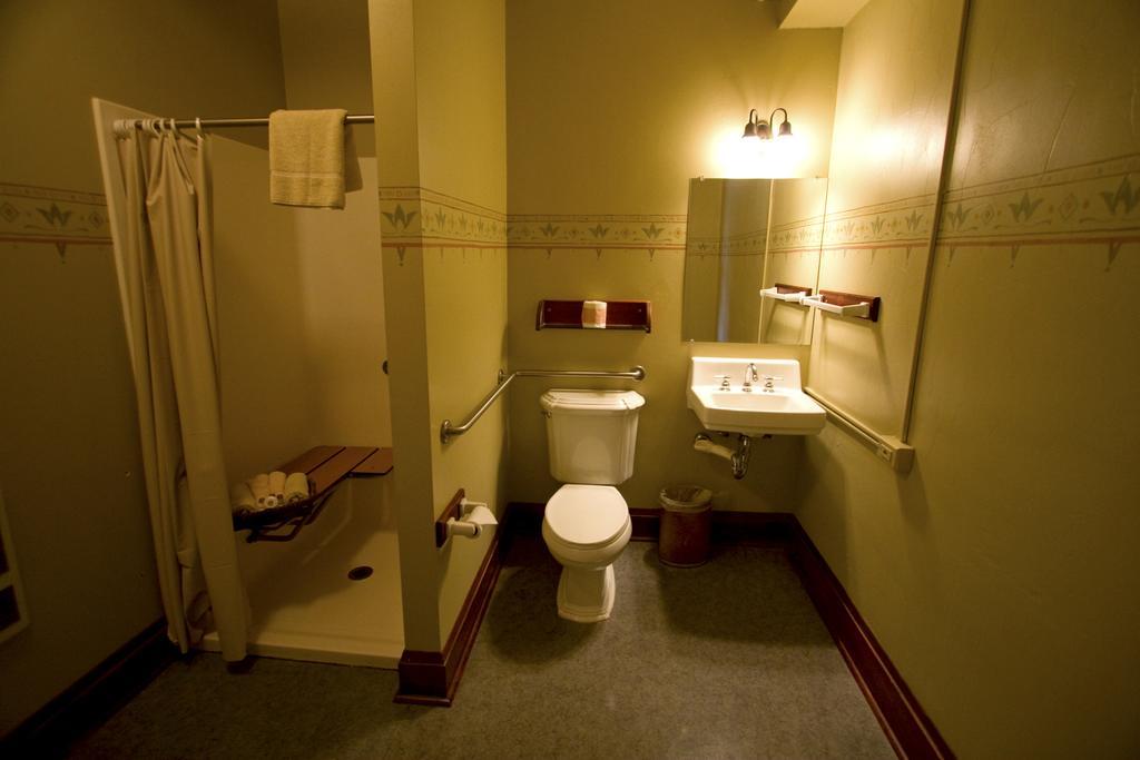 Mcmenamins Edgefield Hotel Troutdale Quarto foto